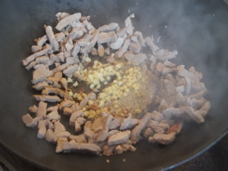 Rezept: Schweinefilet im Wok mit dreierlei Blumenkohl-Reis Bild Nr. 5180 Schweinefilet im Wok mit dreierlei Blumenkohl-Reis - Rezept - Bild Nr. 5180