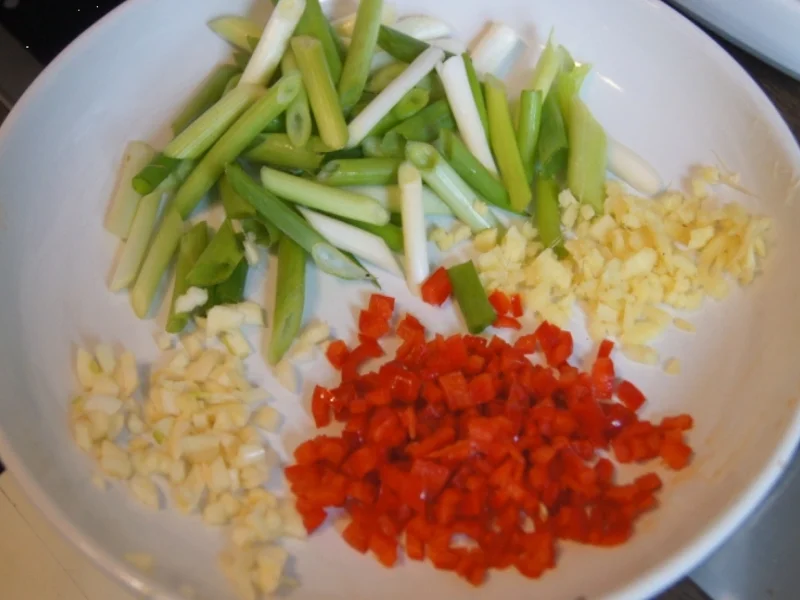 Rezept: Rindfleisch mit Paprikamix und Mie-Nudeln Bild Nr. 5201 Rindfleisch mit Paprikamix und Mie-Nudeln - Rezept - Bild Nr. 5201