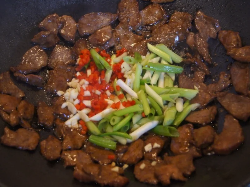 Rezept: Rindfleisch mit Paprikamix und Mie-Nudeln Bild Nr. 5204 Rindfleisch mit Paprikamix und Mie-Nudeln - Rezept - Bild Nr. 5204