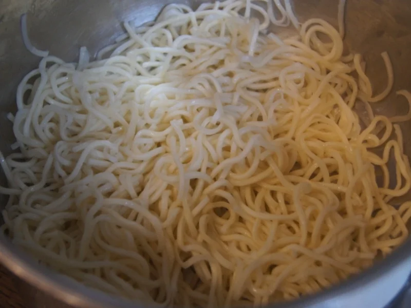 Rezept: Rindfleisch mit Paprikamix und Mie-Nudeln Bild Nr. 5211 Rindfleisch mit Paprikamix und Mie-Nudeln - Rezept - Bild Nr. 5211