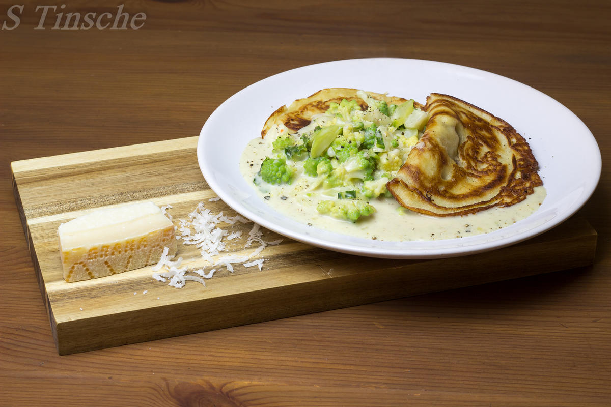 Kleine Hefepfannkuchen & Romanesco in Parmesan-Senfsoße - Rezept - Bild Nr. 5195