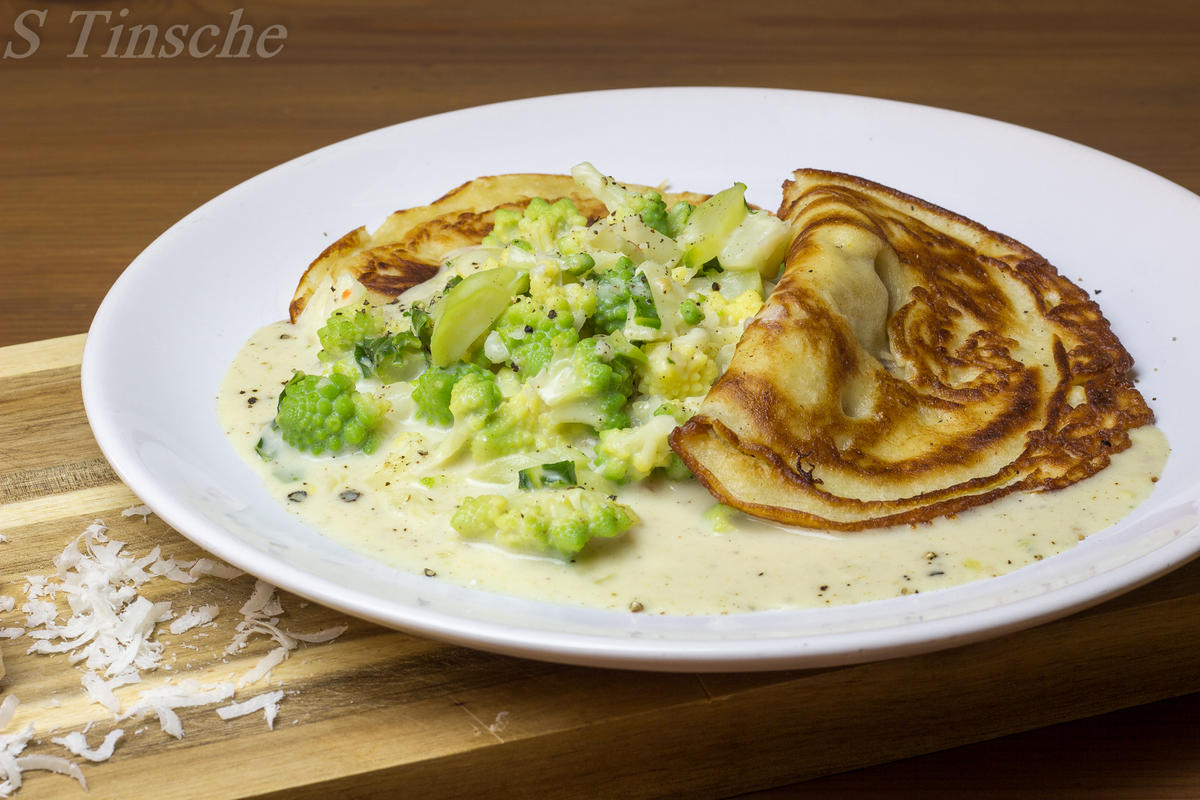 Kleine Hefepfannkuchen & Romanesco in Parmesan-Senfsoße - Rezept - Bild Nr. 5198