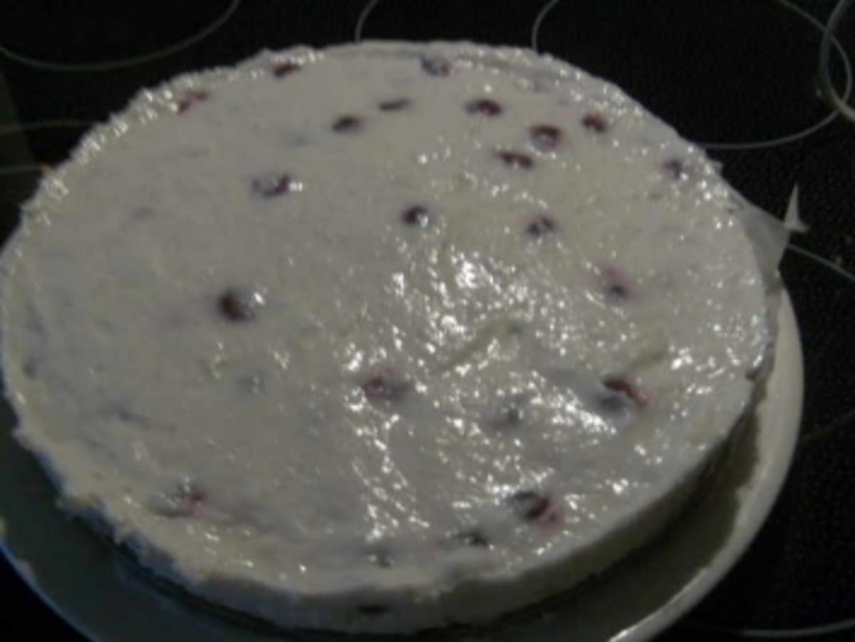 Joghurt-Kirsch-Torte - Rezept