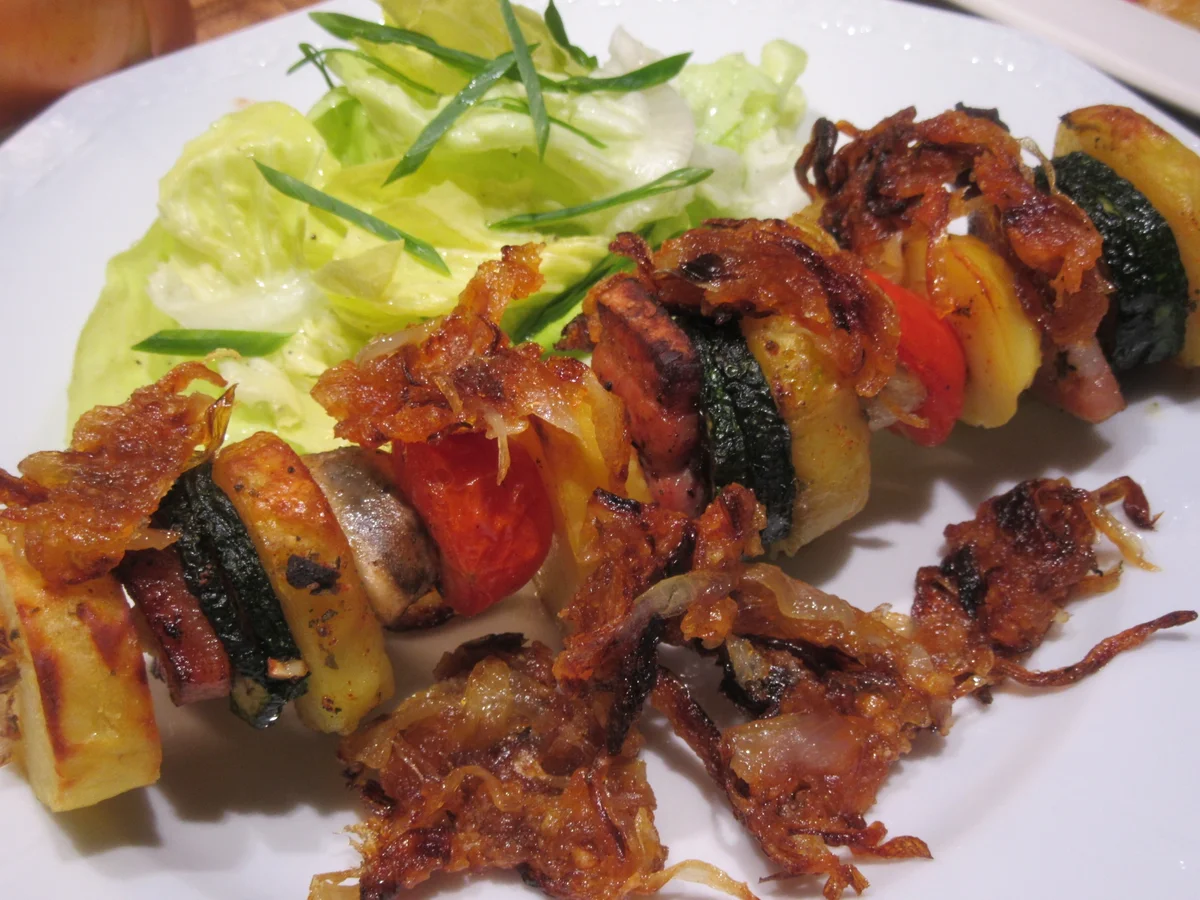 Rezept: Kartoffeln: Kartoffelspieße mit Knusperzwiebeln Bild Nr. 5212 Kartoffeln: Kartoffelspieße mit Knusperzwiebeln - Rezept - Bild Nr. 5212