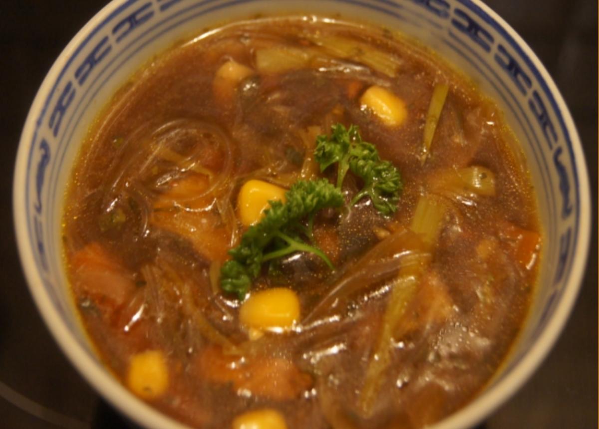 Sauer scharfe Suppe im Wok - Rezept - Bild Nr. 5201