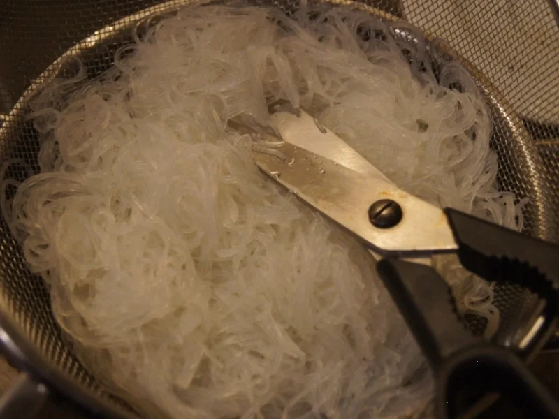 Sauer scharfe Suppe im Wok - Rezept - Bild Nr. 5203