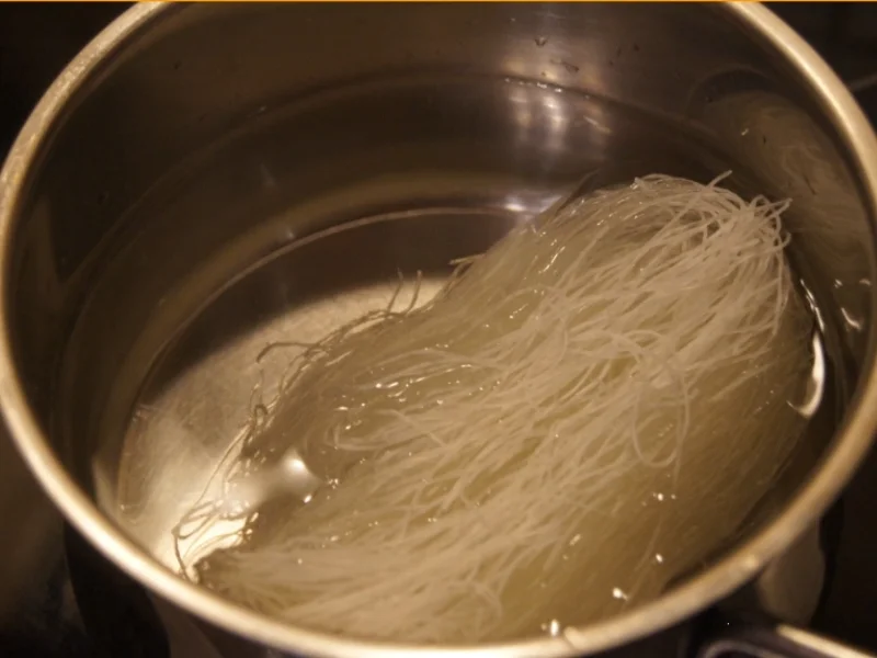 Sauer scharfe Suppe im Wok - Rezept - Bild Nr. 5205