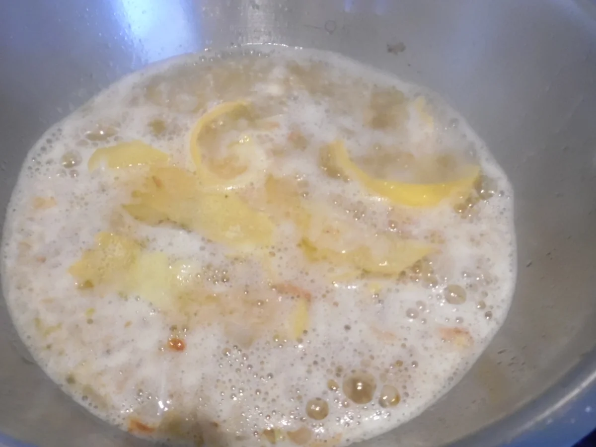 Zanderfilet-Röllchen gefüllt, Zitronen-Sahne-Soße und Julienne-Kartoffeln - Rezept - Bild Nr. 5213