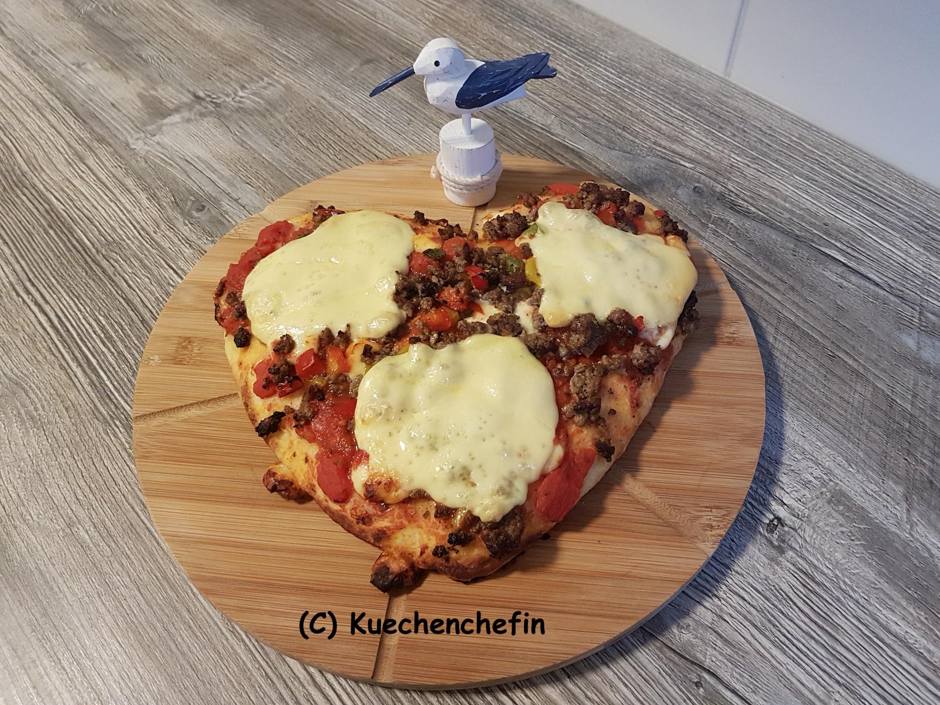 Valentinstags Pizza - Rezept von Kuechen-Chefin