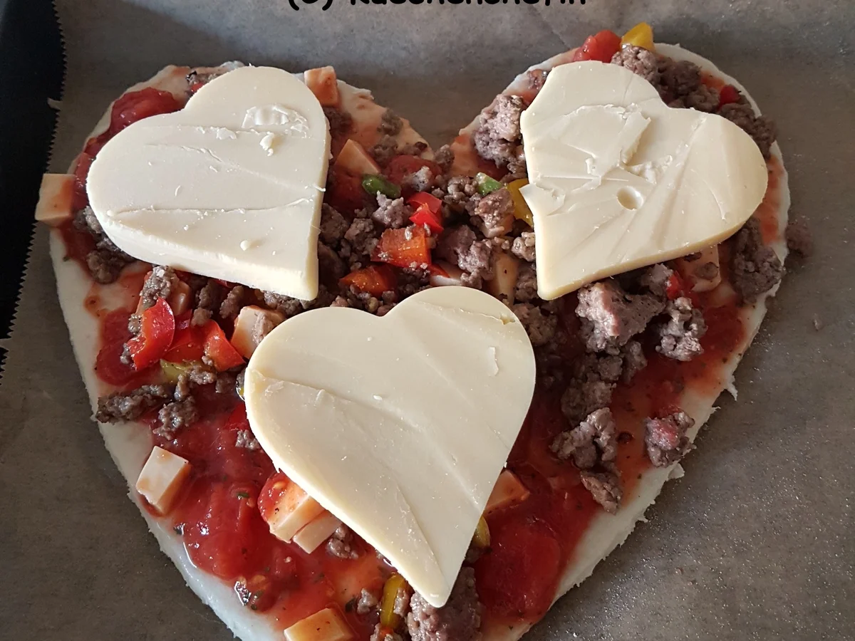 Valentinstags Pizza - Rezept - Bild Nr. 5217