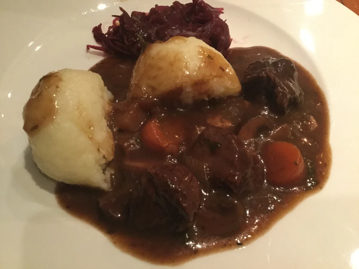 Mufflonragout in dunkler Soße - Rezept - Bild Nr. 5214