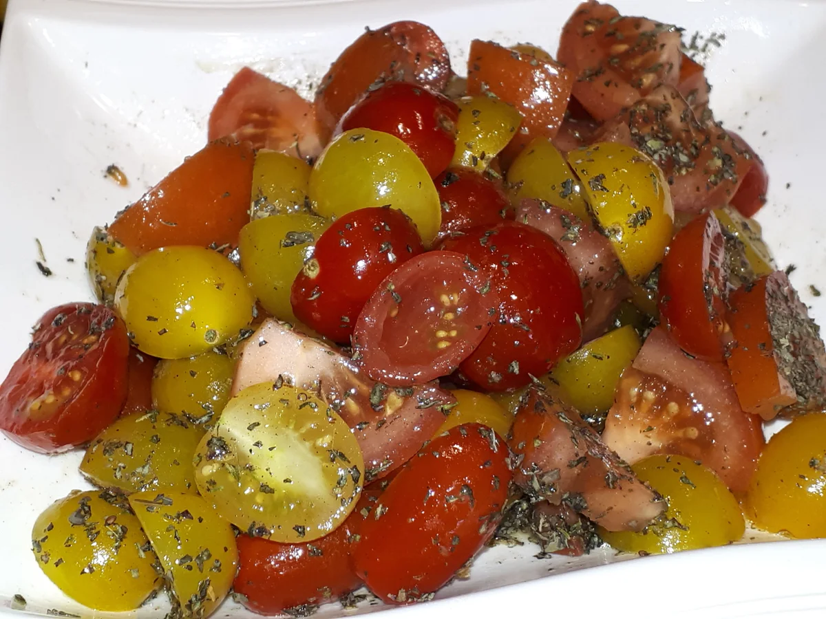 Rezept: BiNe` S TOMATENTARTE MIT ZIEGENKÄSE Bild Nr. 5218 BiNe` S TOMATENTARTE MIT ZIEGENKÄSE - Rezept - Bild Nr. 5218