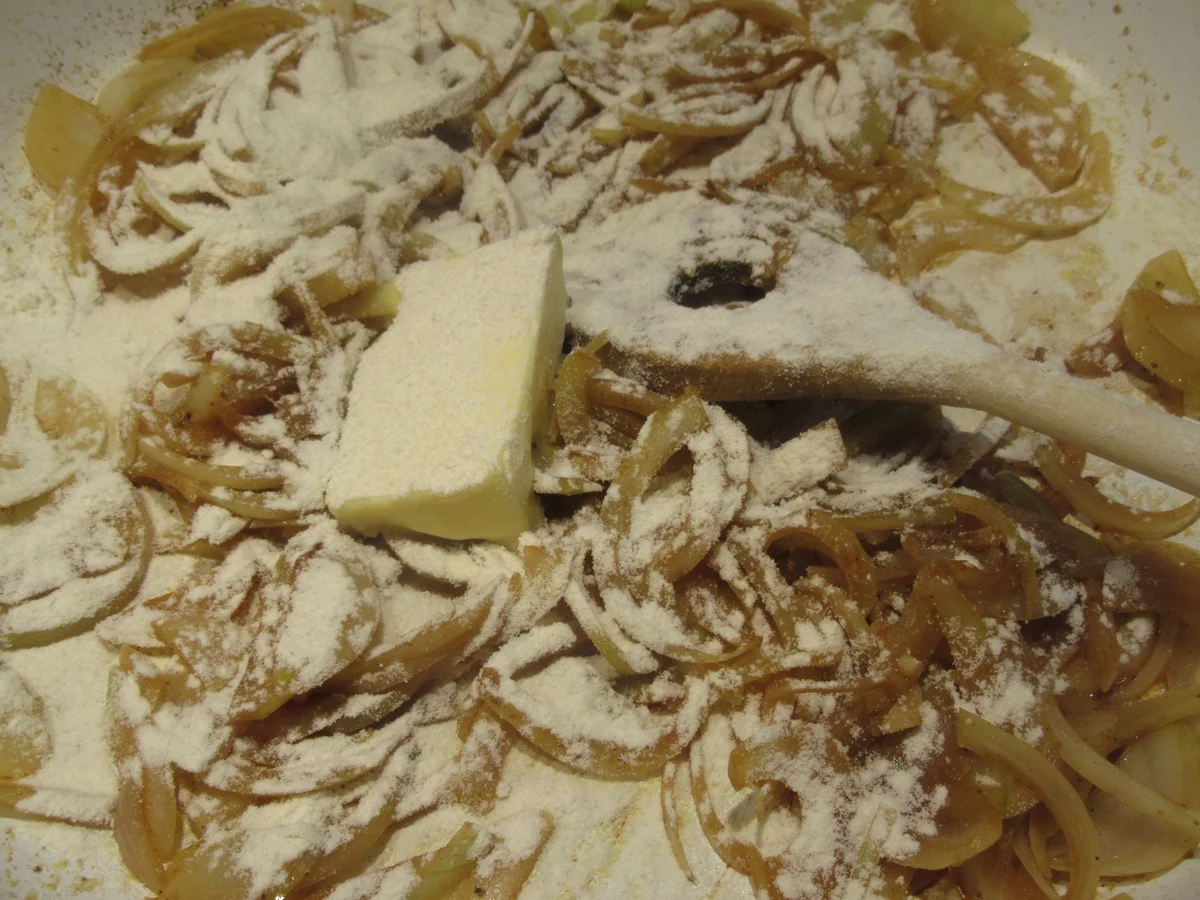 Geflügel: Hühnerbrust mit Zwiebelsoße aus dem Rohr - Rezept - Bild Nr. 5219