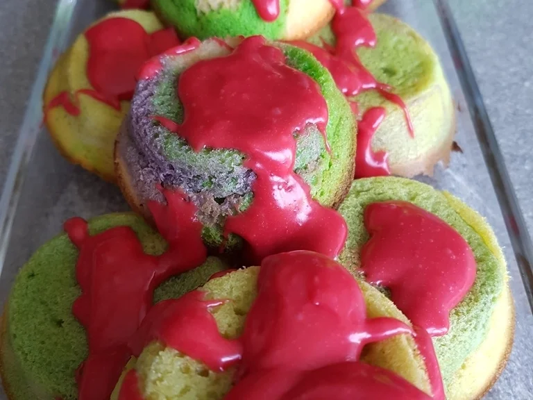 Joghurt Creme Teilchen (zuerst gestockt und dann gebacken) - Rezept - Bild Nr. 5218