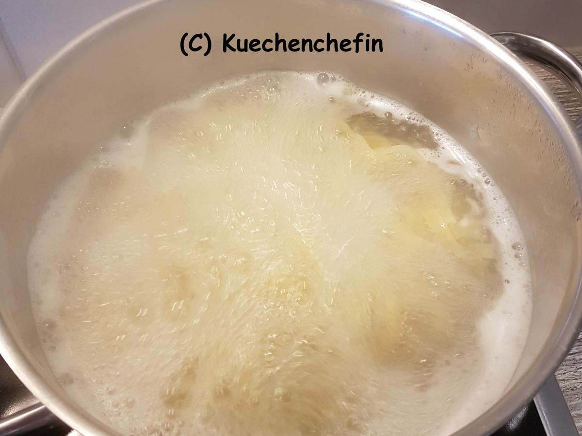 Pasta mit Brokkoli in Käsesauce - Rezept - kochbar.de