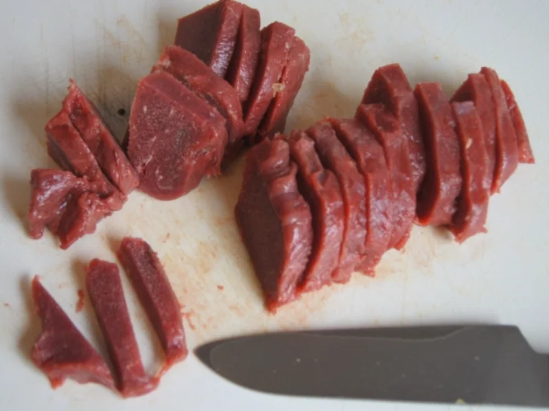 Rindfleisch mit Gemüse und Bandnudeln im Wok - Rezept - Bild Nr. 5232