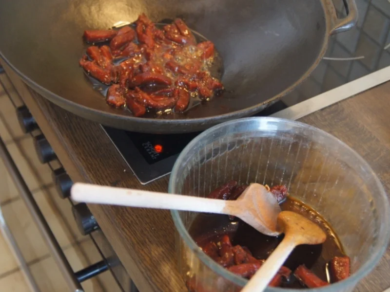 Rindfleisch mit Gemüse und Bandnudeln im Wok - Rezept - Bild Nr. 5236