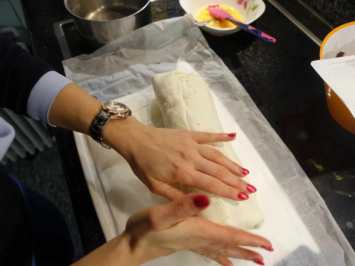 Schweinefilet im Teig mit Philadelphia und Pistazien mit glasierten Karotten - Rezept - Bild Nr. 5240