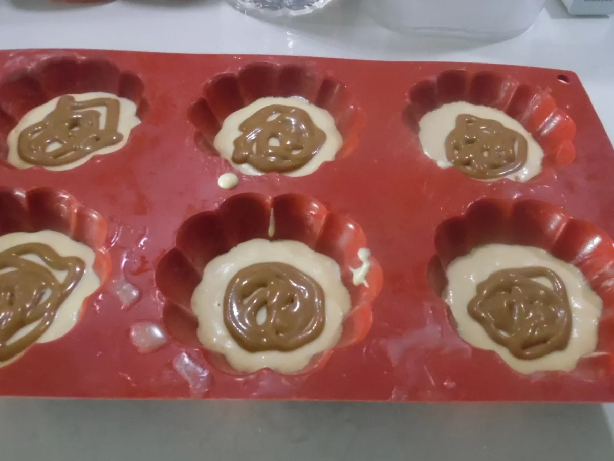 Rezept: "Sponge"-Cup-Cakes mit Espresso Bild Nr. 7 "Sponge"-Cup-Cakes mit Espresso - Rezept - Bild Nr. 7