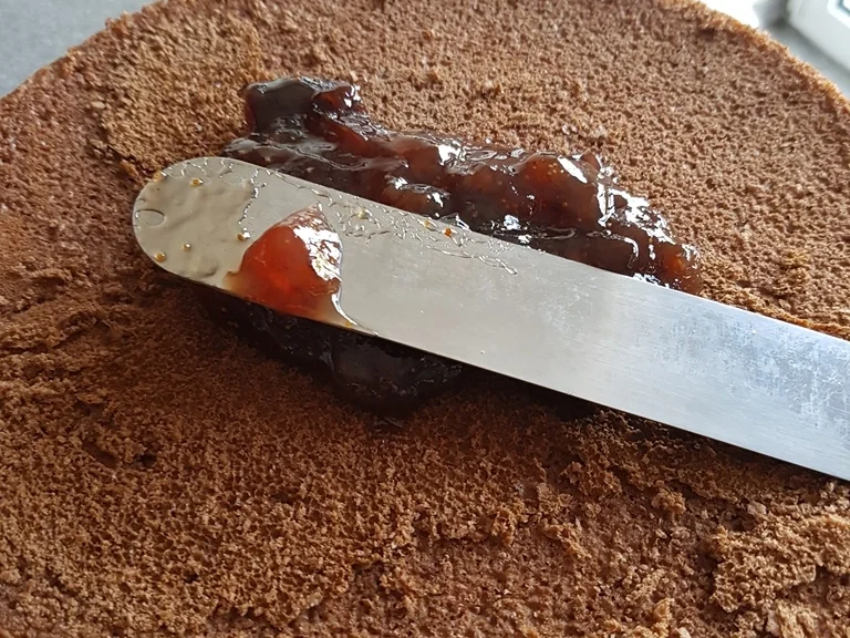 Vanille Buttercremetorte mit Feigenmus, Baiser und Karamelsosse - Rezept - Bild Nr. 5250