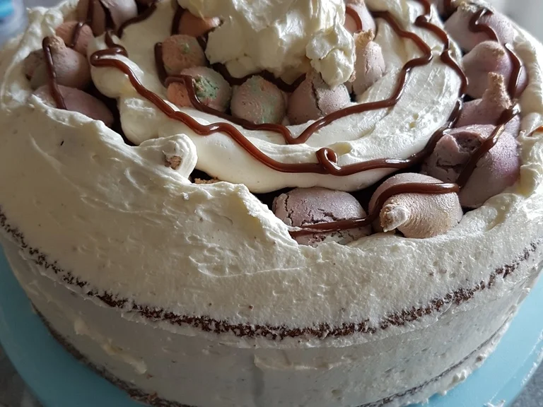 Vanille Buttercremetorte mit Feigenmus, Baiser und Karamelsosse - Rezept - Bild Nr. 5262