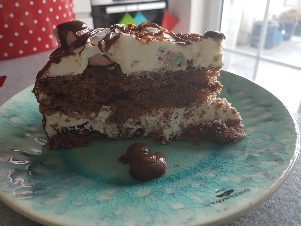 Vanille Buttercremetorte mit Feigenmus, Baiser und Karamelsosse - Rezept - Bild Nr. 5270