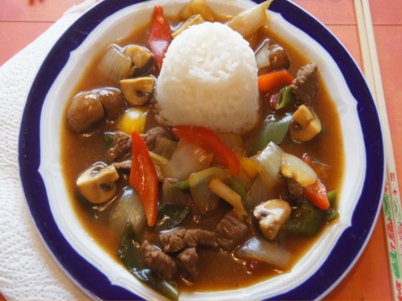 Gebratenes Rindfleisch mit Gemüse, Austernsauce und Jasmin-Reis - Rezept - Bild Nr. 5248