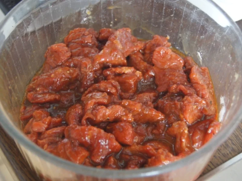 Gebratenes Rindfleisch mit Gemüse, Austernsauce und Jasmin-Reis - Rezept - Bild Nr. 5251