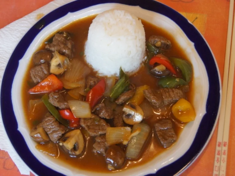 Gebratenes Rindfleisch mit Gemüse, Austernsauce und Jasmin-Reis - Rezept - Bild Nr. 5264