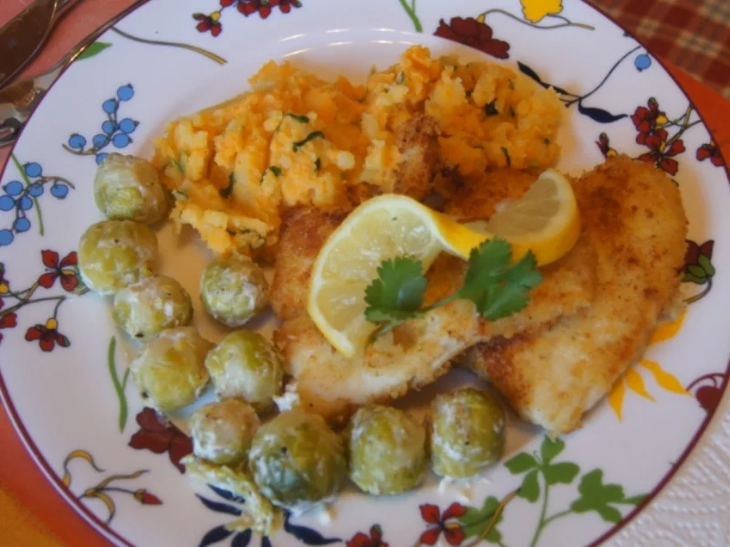 Rezept: Pangasius-Filet mit Rosenkohl und pikanten Kartoffelstampf Bild Nr. 5253 Pangasius-Filet mit Rosenkohl und pikanten Kartoffelstampf - Rezept - Bild Nr. 5253