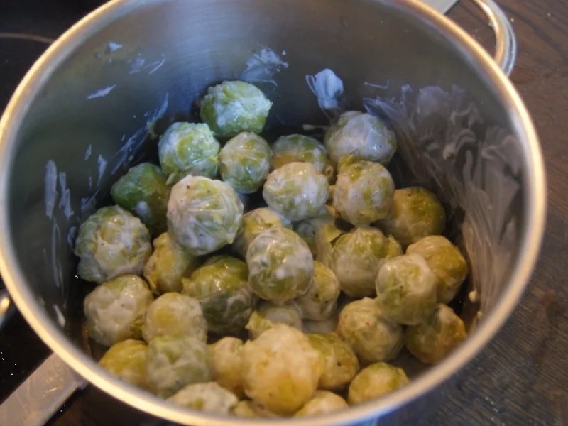 Rezept: Pangasius-Filet mit Rosenkohl und pikanten Kartoffelstampf Bild Nr. 5264 Pangasius-Filet mit Rosenkohl und pikanten Kartoffelstampf - Rezept - Bild Nr. 5264