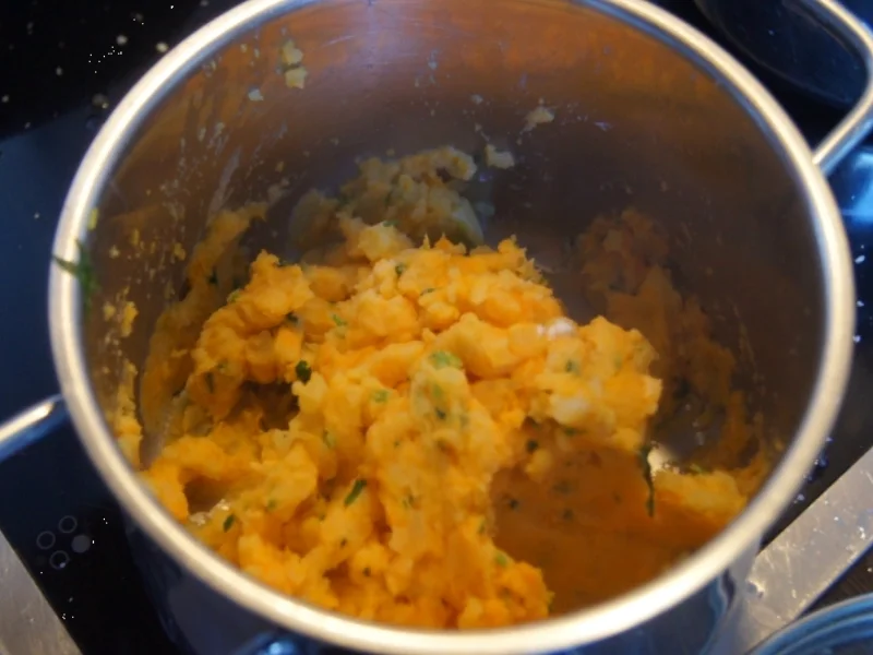 Rezept: Pangasius-Filet mit Rosenkohl und pikanten Kartoffelstampf Bild Nr. 5268 Pangasius-Filet mit Rosenkohl und pikanten Kartoffelstampf - Rezept - Bild Nr. 5268