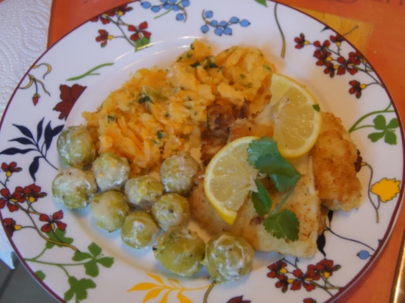 Rezept: Pangasius-Filet mit Rosenkohl und pikanten Kartoffelstampf Bild Nr. 5269 Pangasius-Filet mit Rosenkohl und pikanten Kartoffelstampf - Rezept - Bild Nr. 5269