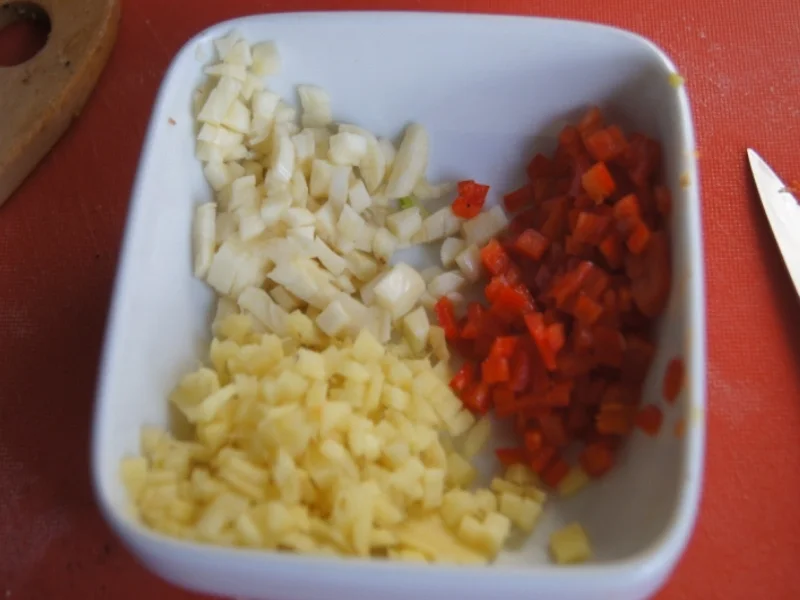 Rezept: Hähnchencurry mit Jasmin-Erbsen-Reis Bild Nr. 5292 Hähnchencurry mit Jasmin-Erbsen-Reis - Rezept - Bild Nr. 5292