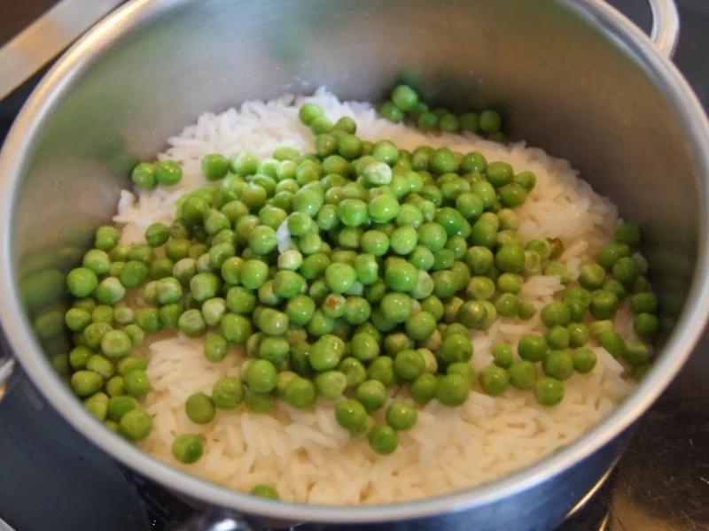 Rezept: Hähnchencurry mit Jasmin-Erbsen-Reis Bild Nr. 5300 Hähnchencurry mit Jasmin-Erbsen-Reis - Rezept - Bild Nr. 5300