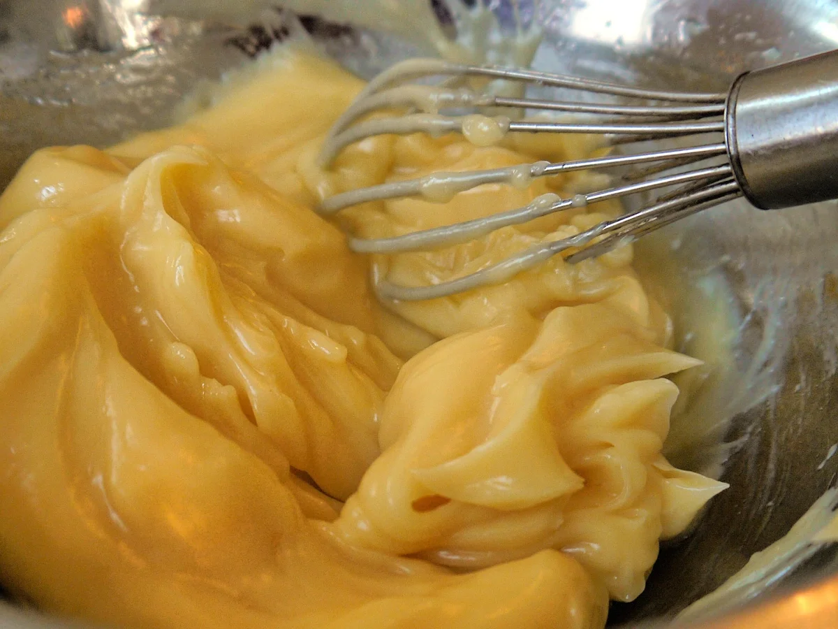 Rezept: Ingwer-Kotlett mit Süßkartoffel-Pommes, Zitronen-Koriander-Majo Bild Nr. 5282 Ingwer-Kotlett mit Süßkartoffel-Pommes, Zitronen-Koriander-Majo - Rezept - Bild Nr. 5282