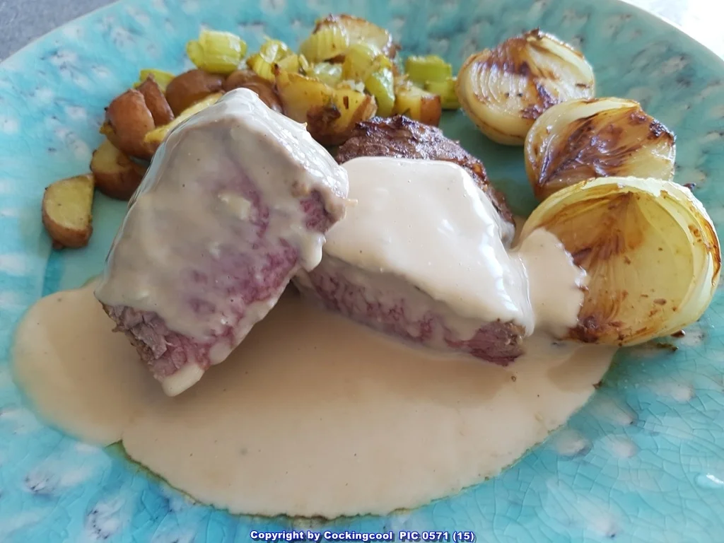 Rezept: Filetsteak`s (medium) mit Stiltonsosse à la Biggi Bild Nr. 5276 Filetsteak`s (medium) mit Stiltonsosse à la Biggi - Rezept - Bild Nr. 5276