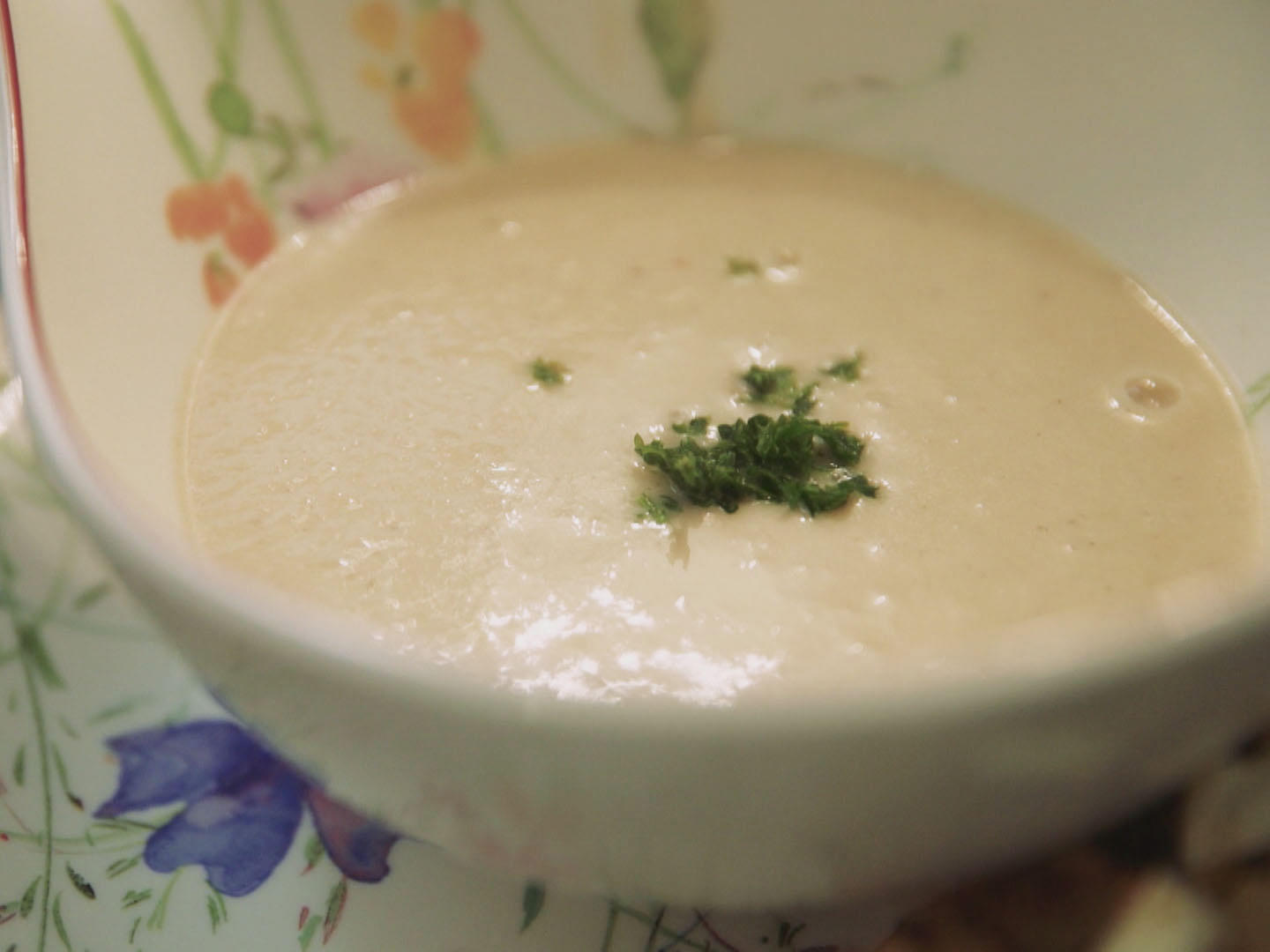 Bilder für Schwarzwurzelsuppe mit Birne-Nuss-Crostini - Rezept