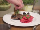 Lamm-Ossobuco mit Gremolata an Rote Beete Pappardelle  und Rotwein-Balsamico Schalotte - Rezept - Bild Nr. 2