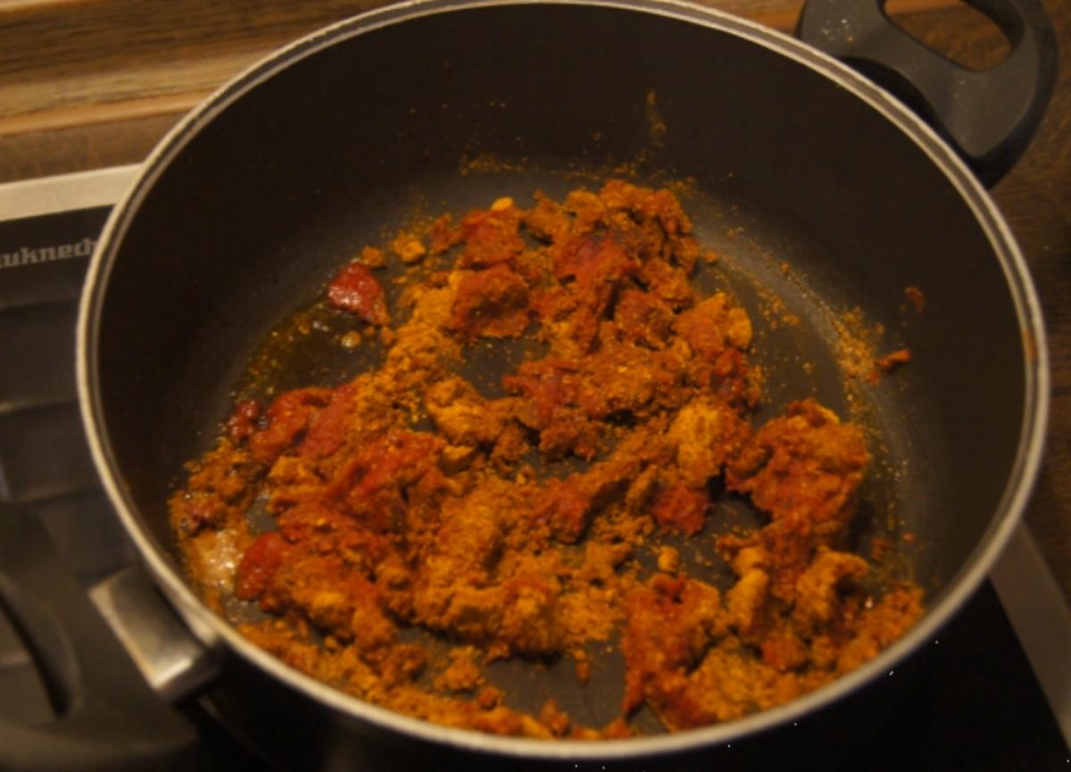 Currywurst mit selbst gemachter Sauce - Rezept - Bild Nr. 5285