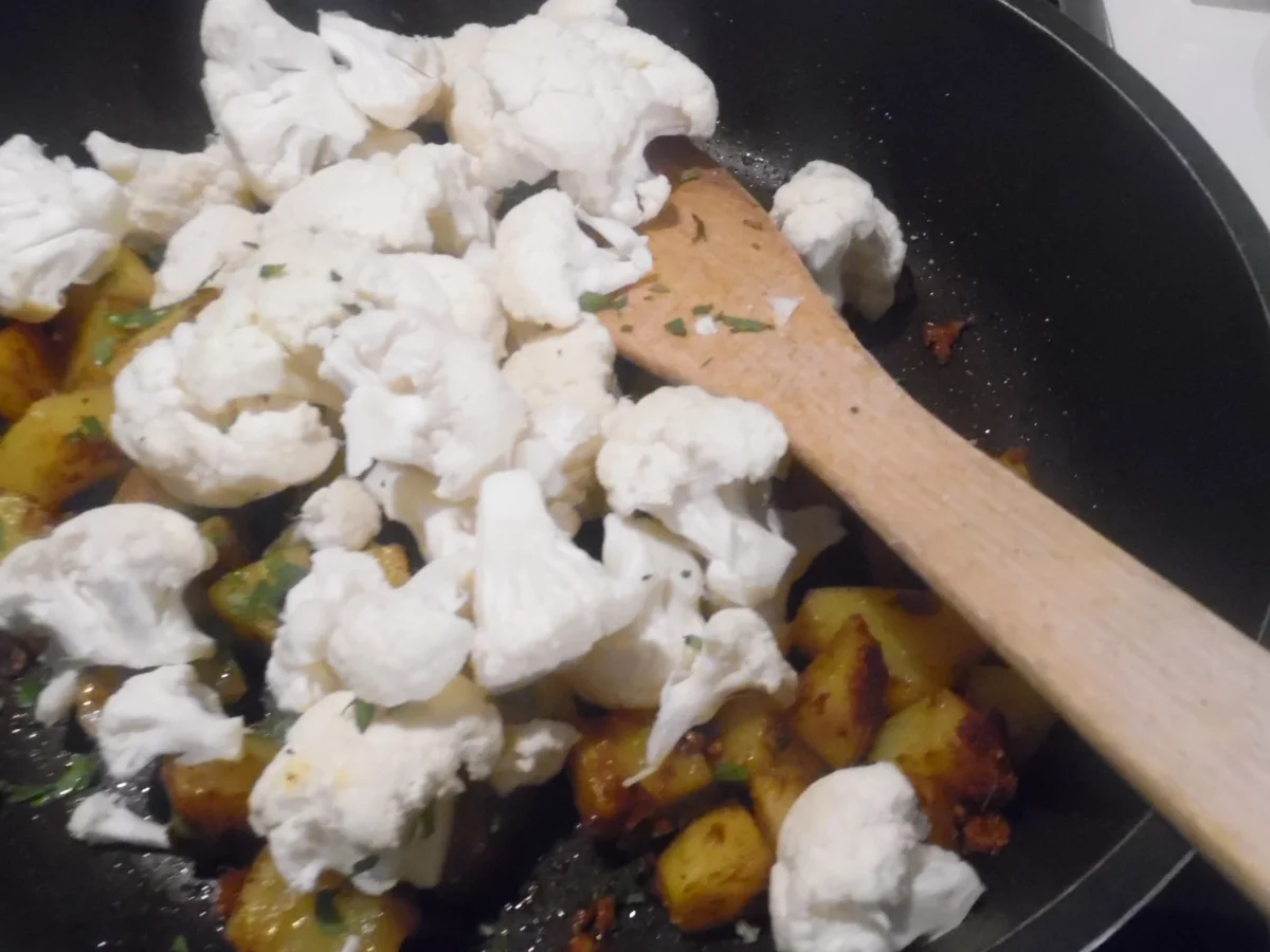 Tandoori Chicken mit Aloo Gobi (indischer Blumenkohl) - Rezept - Bild Nr. 5316