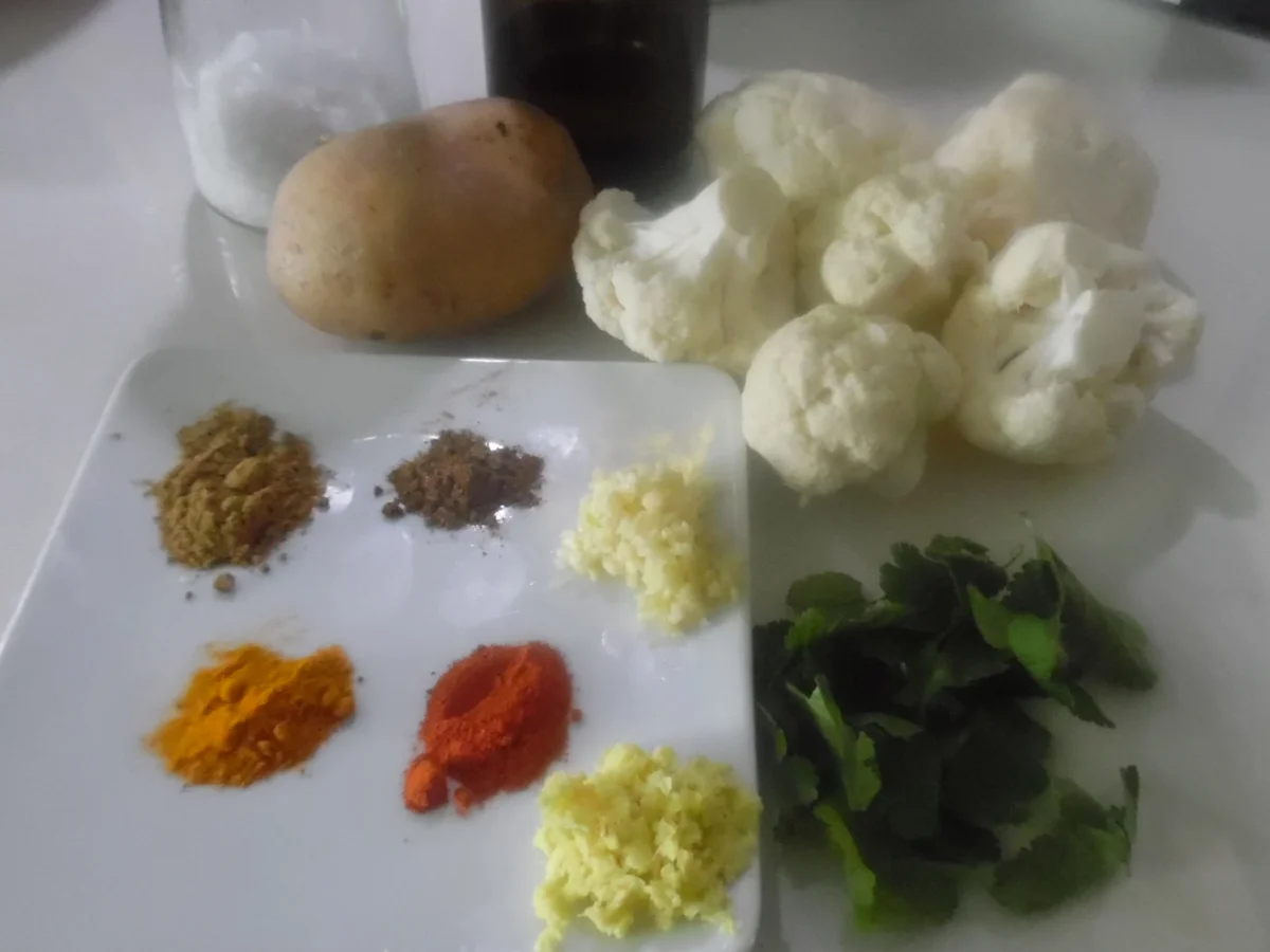 Tandoori Chicken mit Aloo Gobi (indischer Blumenkohl) - Rezept - Bild Nr. 5319