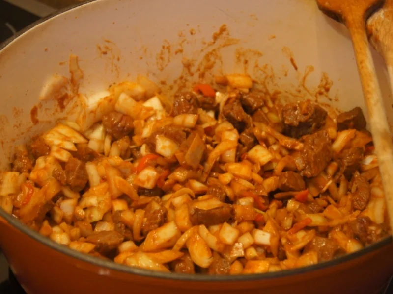 Rezept: Feuriger Spitzpaprika-Tafelspitz-Gulasch Bild Nr. 5312 Feuriger Spitzpaprika-Tafelspitz-Gulasch - Rezept - Bild Nr. 5312