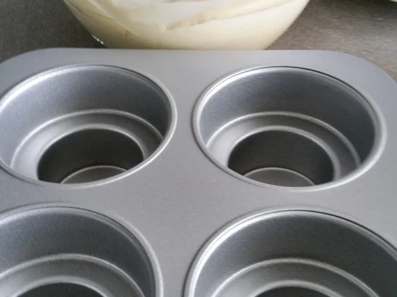 "Veganer" Rührkuchen (in der Kinderbackform) - Rezept - Bild Nr. 3