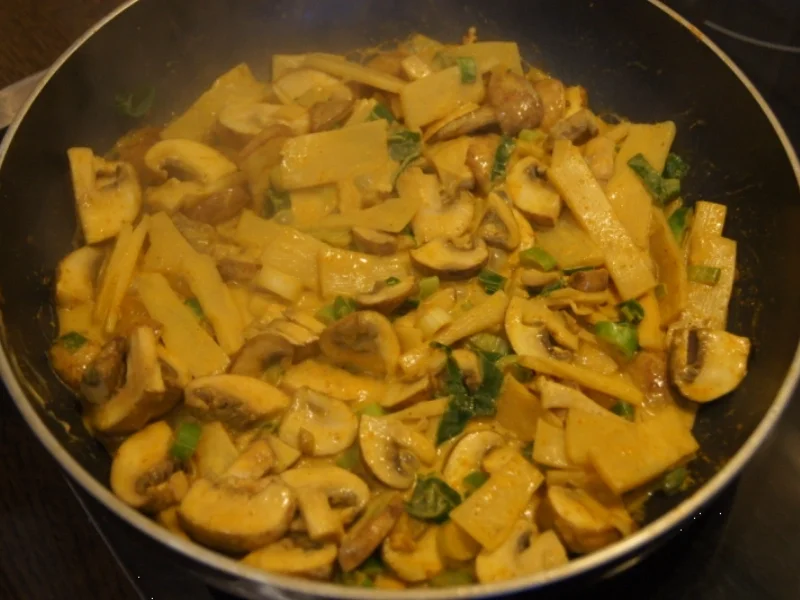 Omelett mit Bambus-Champignon-Füllung - Rezept - Bild Nr. 5317