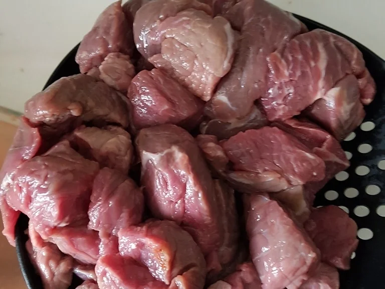 Rindergulasch ohne Röstaromen  à la Biggi - Rezept - Bild Nr. 5351