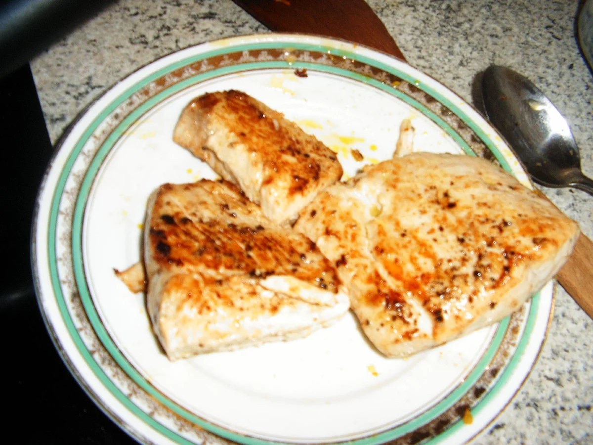 Rezept: Gemüsespaghetti mit Lachs und einer Dill-Zitronen Soße Bild Nr. 5316 Gemüsespaghetti mit Lachs und einer Dill-Zitronen Soße - Rezept - Bild Nr. 5316