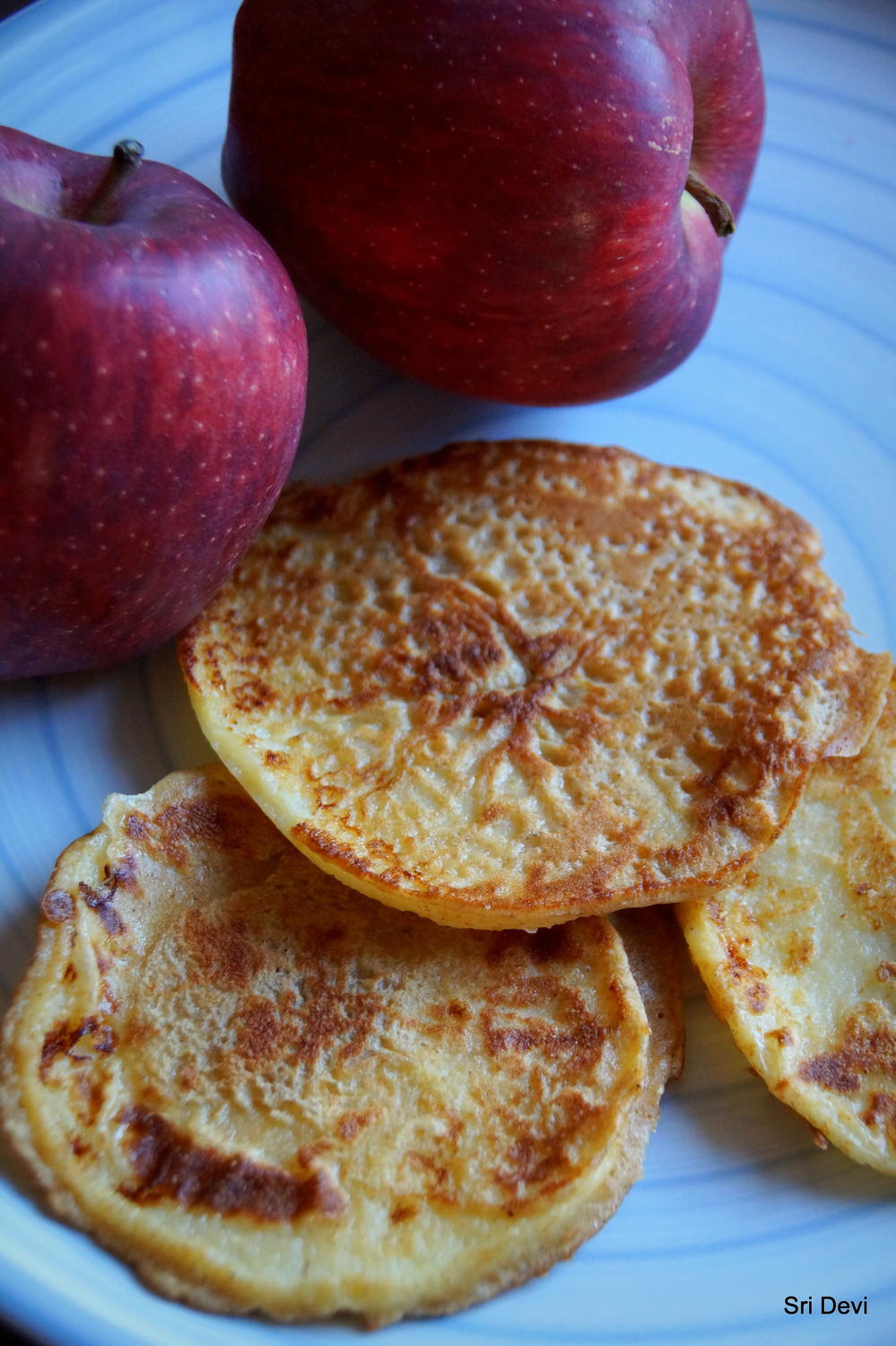 Apfel im Pfannkuchenteig - Rezept mit Bild - kochbar.de