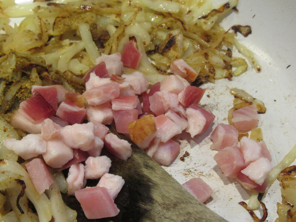 Gemüse: Weißkrautkrapfen mit Knoblauch-Schmand-Dip - Rezept - Bild Nr. 5313