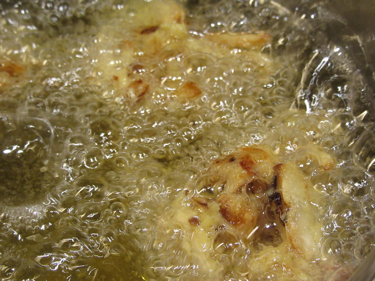 Gemüse: Weißkrautkrapfen mit Knoblauch-Schmand-Dip - Rezept - Bild Nr. 5316